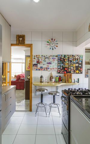 Apartamento à venda com 213m², 3 quartos e 2 vagas Apartamento à venda com 213m², 3 quartos e 2 vagasCozinha