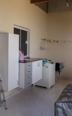 Casa à venda com 385m², 4 quartos e 6 vagas Casa à venda com 385m², 4 quartos e 6 vagasÁrea de Serviço