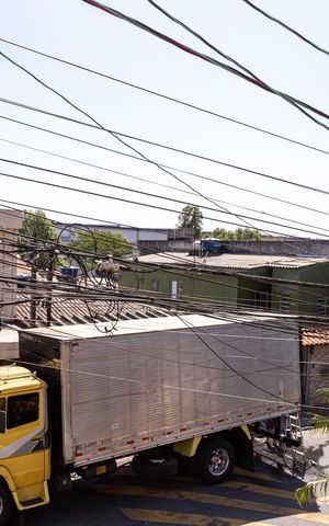 Casa à venda com 385m², 4 quartos e 6 vagas Casa à venda com 385m², 4 quartos e 6 vagasVaranda da Suíte 1