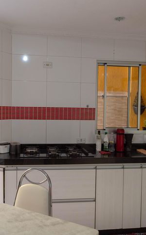 Casa à venda com 385m², 4 quartos e 6 vagas Casa à venda com 385m², 4 quartos e 6 vagasCozinha