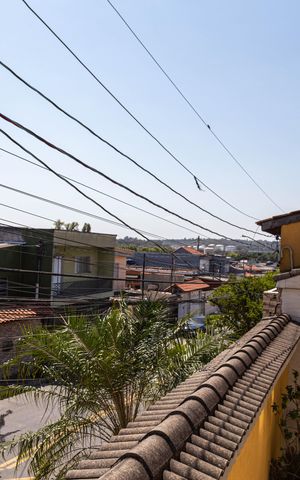 Casa à venda com 385m², 4 quartos e 6 vagas Casa à venda com 385m², 4 quartos e 6 vagasVaranda da Suíte 1