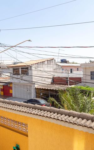 Casa à venda com 385m², 4 quartos e 6 vagas Casa à venda com 385m², 4 quartos e 6 vagasVista da Suíte 3
