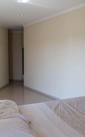 Casa à venda com 385m², 4 quartos e 6 vagas Casa à venda com 385m², 4 quartos e 6 vagasSuíte 1