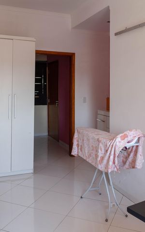 Casa à venda com 385m², 4 quartos e 6 vagas Casa à venda com 385m², 4 quartos e 6 vagasSuíte 3