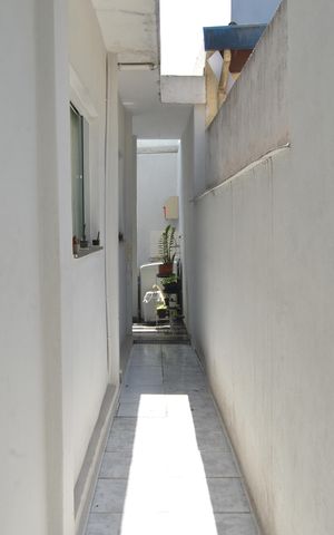 Casa à venda com 100m², 2 quartos e 1 vagaCorredor