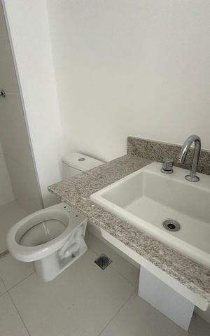 Apartamento à venda com 70m², 3 quartos e 2 vagas Apartamento à venda com 70m², 3 quartos e 2 vagasBanheiro