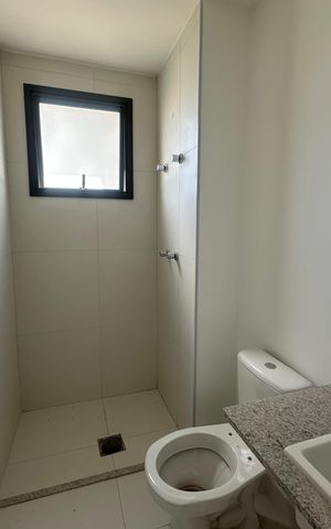 Apartamento à venda com 70m², 3 quartos e 2 vagas Apartamento à venda com 70m², 3 quartos e 2 vagasBanheiro da Suíte