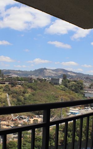 Apartamento à venda com 70m², 3 quartos e 2 vagas Apartamento à venda com 70m², 3 quartos e 2 vagasVaranda