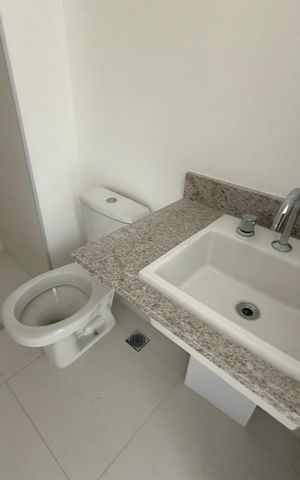 Apartamento à venda com 70m², 3 quartos e 2 vagas Apartamento à venda com 70m², 3 quartos e 2 vagasBanheiro
