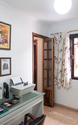 Casa à venda com 115m², 4 quartos e 3 vagas Casa à venda com 115m², 4 quartos e 3 vagasSuíte