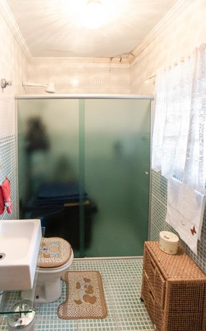 Casa à venda com 115m², 4 quartos e 3 vagas Casa à venda com 115m², 4 quartos e 3 vagasBanheiro da Suíte