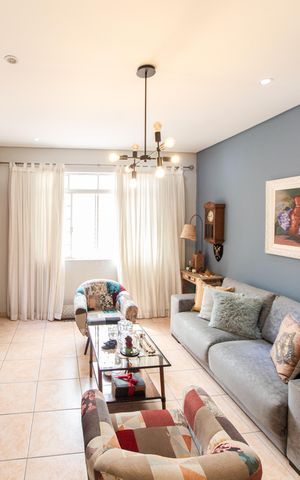 Casa à venda com 115m², 4 quartos e 3 vagas Casa à venda com 115m², 4 quartos e 3 vagasSala