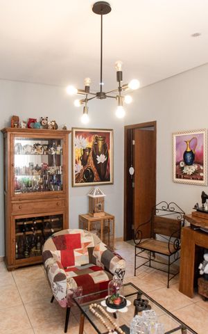 Casa à venda com 115m², 4 quartos e 3 vagas Casa à venda com 115m², 4 quartos e 3 vagasSala