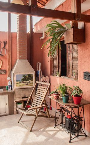 Casa à venda com 115m², 4 quartos e 3 vagas Casa à venda com 115m², 4 quartos e 3 vagasQuintal