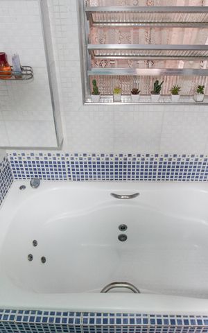 Casa à venda com 115m², 4 quartos e 3 vagas Casa à venda com 115m², 4 quartos e 3 vagasBanheiro Social