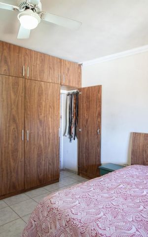 Casa à venda com 289m², 3 quartos e 3 vagas Casa à venda com 289m², 3 quartos e 3 vagasSuíte