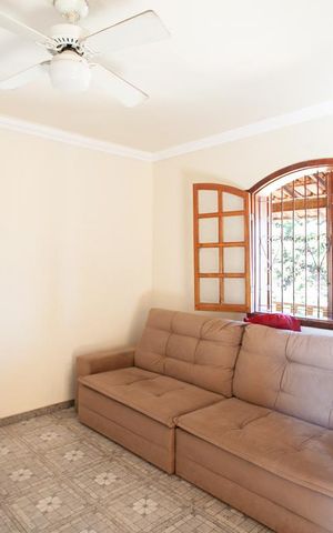 Casa à venda com 289m², 3 quartos e 3 vagas Casa à venda com 289m², 3 quartos e 3 vagasSala 1