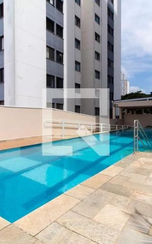 Apartamento à venda com 72m², 3 quartos e 1 vaga Apartamento à venda com 72m², 3 quartos e 1 vagaÁrea comum - Piscina