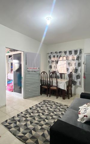 Casa à venda com 85m², 2 quartos e 1 vaga Casa à venda com 85m², 2 quartos e 1 vagaSala