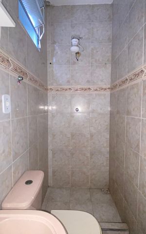 Casa à venda com 85m², 2 quartos e 1 vaga Casa à venda com 85m², 2 quartos e 1 vagaBanheiro da Suíte