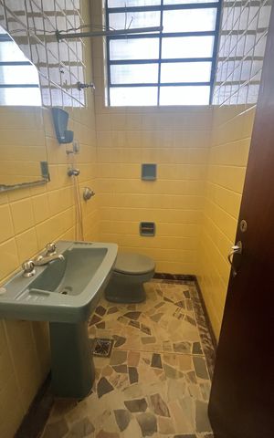 Casa para alugar com 213m², 2 quartos e 4 vagas Casa para alugar com 213m², 2 quartos e 4 vagasBanheiro