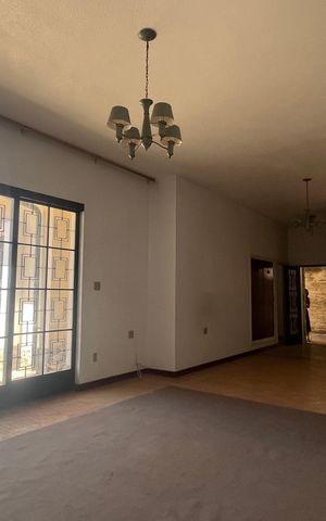 Casa para alugar com 213m², 2 quartos e 4 vagas Casa para alugar com 213m², 2 quartos e 4 vagasSala