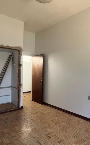 Casa para alugar com 213m², 2 quartos e 4 vagas Casa para alugar com 213m², 2 quartos e 4 vagasQuarto 1
