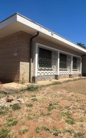 Casa para alugar com 213m², 2 quartos e 4 vagas Casa para alugar com 213m², 2 quartos e 4 vagasÁrea Externa