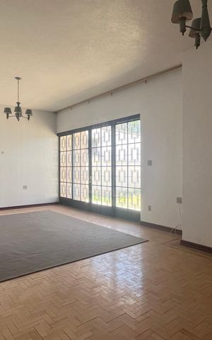 Casa para alugar com 213m², 2 quartos e 4 vagas Casa para alugar com 213m², 2 quartos e 4 vagasSala