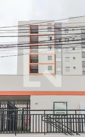 Apartamento à venda com 38m², 2 quartos e sem vaga Apartamento à venda com 38m², 2 quartos e sem vagaFachada e portaria