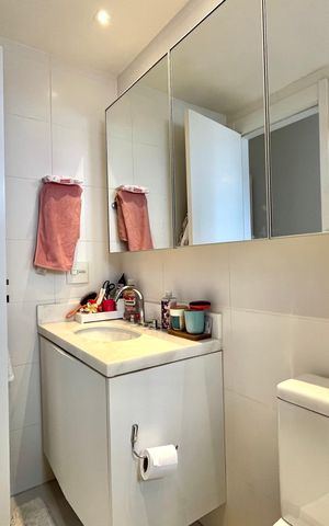 Apartamento à venda com 95m², 2 quartos e 2 vagas Apartamento à venda com 95m², 2 quartos e 2 vagasBanheiro da Suíte