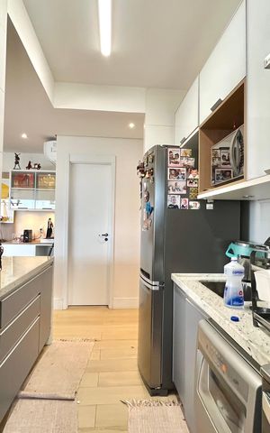 Apartamento à venda com 95m², 2 quartos e 2 vagas Apartamento à venda com 95m², 2 quartos e 2 vagasCozinha