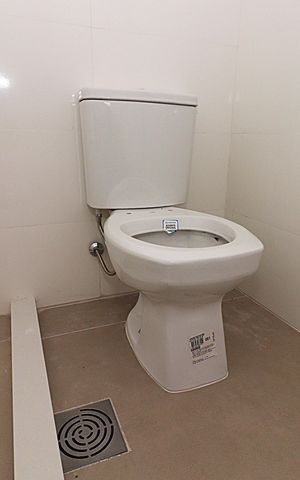 Apartamento à venda com 92m², 2 quartos e 2 vagasBanheiro da Suíte
