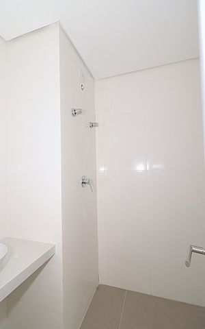 Apartamento à venda com 92m², 2 quartos e 2 vagasBanheiro da Suíte 1