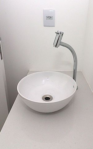 Apartamento à venda com 82m², 2 quartos e 1 vagaLavabo