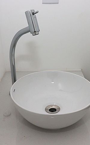 Apartamento à venda com 82m², 2 quartos e 1 vagaLavabo