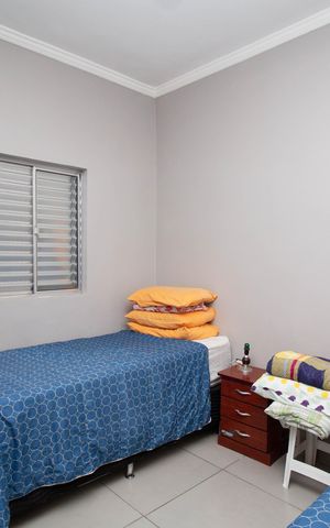 Casa à venda com 240m², 5 quartos e 2 vagasCasa 3 - Quarto 1