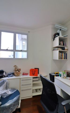 Apartamento à venda com 200m², 3 quartos e 2 vagasEscritório