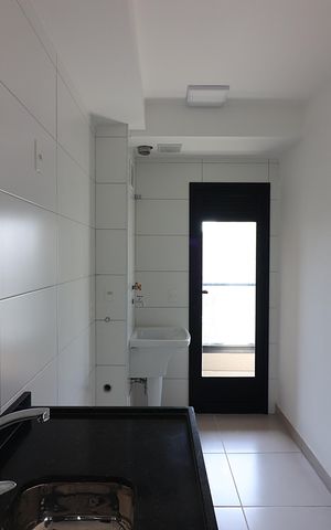 Apartamento à venda com 52m², 2 quartos e 1 vagaCozinha e Área de Serviço