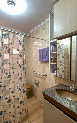 Casa à venda com 70m², 2 quartos e 2 vagas Casa à venda com 70m², 2 quartos e 2 vagasBanheiro