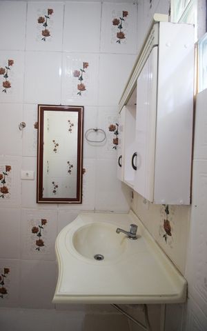 Casa para alugar com 60m², 2 quartos e sem vagaBanheiro