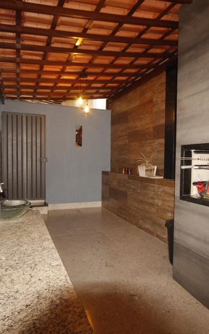 Casa à venda com 248m², 5 quartos e 4 vagasÁrea Gourmet
