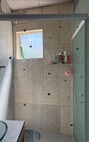 Casa à venda com 112m², 2 quartos e 2 vagas Casa à venda com 112m², 2 quartos e 2 vagasBanheiro da suíte 1