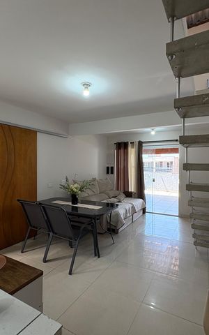 Casa à venda com 112m², 2 quartos e 2 vagas Casa à venda com 112m², 2 quartos e 2 vagasSala