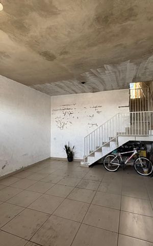 Casa à venda com 112m², 2 quartos e 2 vagas Casa à venda com 112m², 2 quartos e 2 vagasGaragem