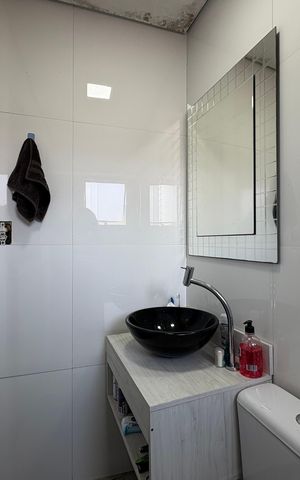 Casa à venda com 112m², 2 quartos e 2 vagas Casa à venda com 112m², 2 quartos e 2 vagasBanheiro da suíte 2