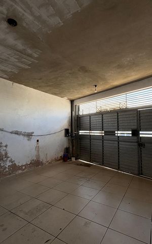 Casa à venda com 112m², 2 quartos e 2 vagas Casa à venda com 112m², 2 quartos e 2 vagasGaragem