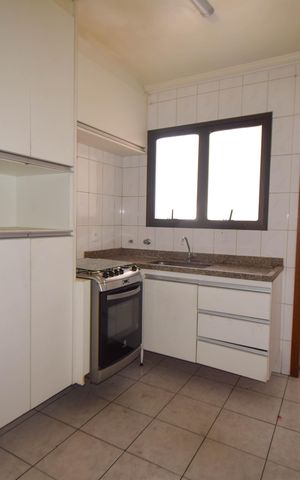 Apartamento à venda com 77m², 3 quartos e 2 vagasCozinha