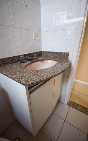 Apartamento à venda com 77m², 3 quartos e 2 vagasBanheiro Suíte
