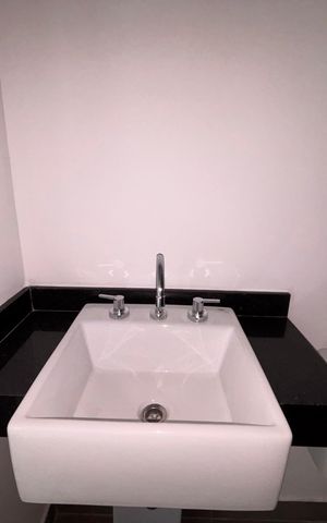 Studio para alugar com 20m², 1 quarto e sem vaga Studio para alugar com 20m², 1 quarto e sem vagaBanheiro